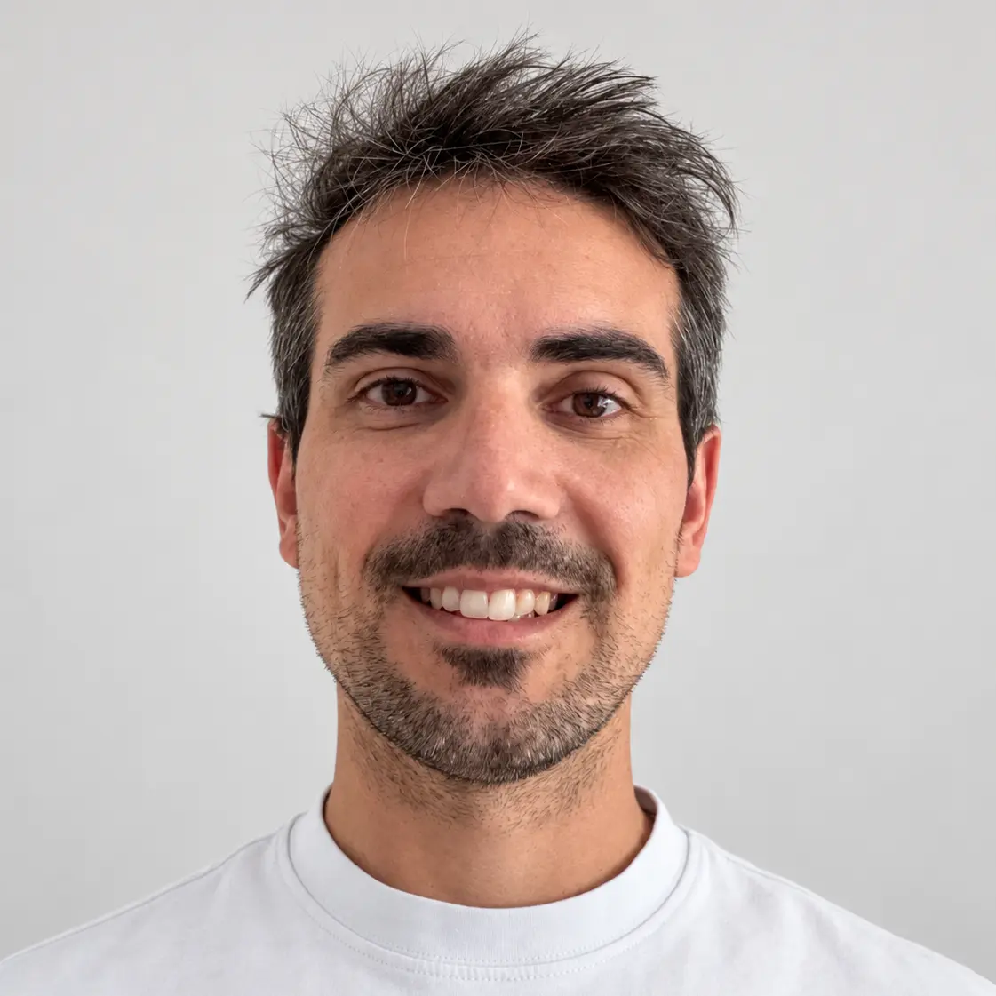 Portrait de Simon, créateur de Mon Pont Chaban